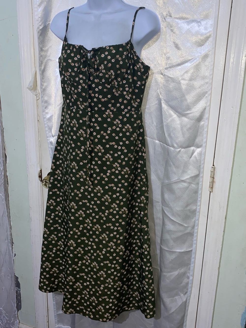 SHEIN Dark Green Floral Spaghetti Strap Maxi Skirt